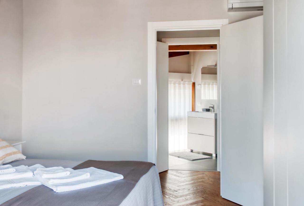 Mincio Apartment - Residenza Puoti Peschiera del Garda Luaran gambar